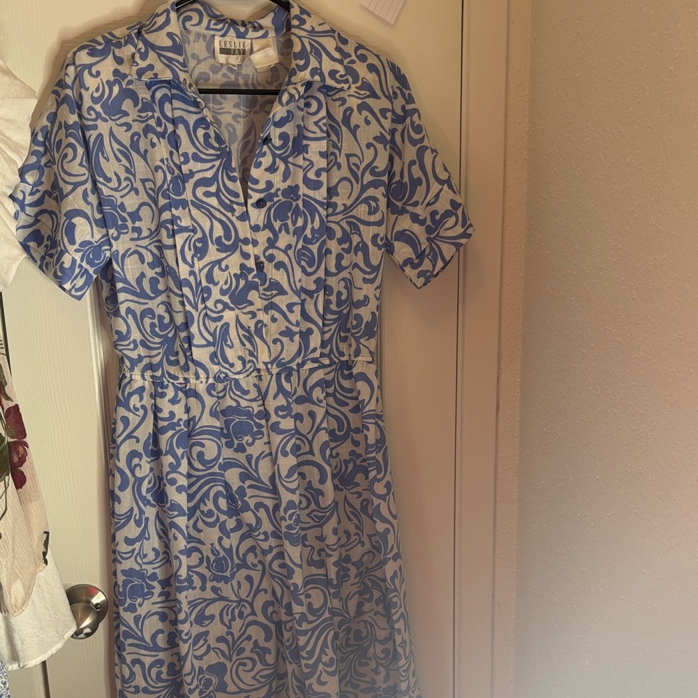 Leslie Fay Floral Blue and White Dress